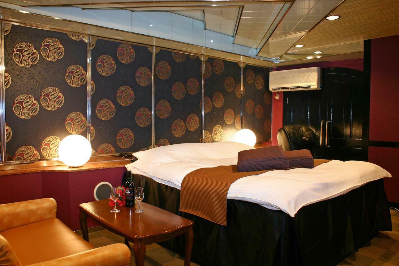 Hotel Chapel Story Sakaihigashi (Adults Only) Sakai  Exterior photo